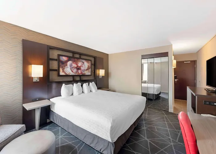 Best Western Plus Austin Central