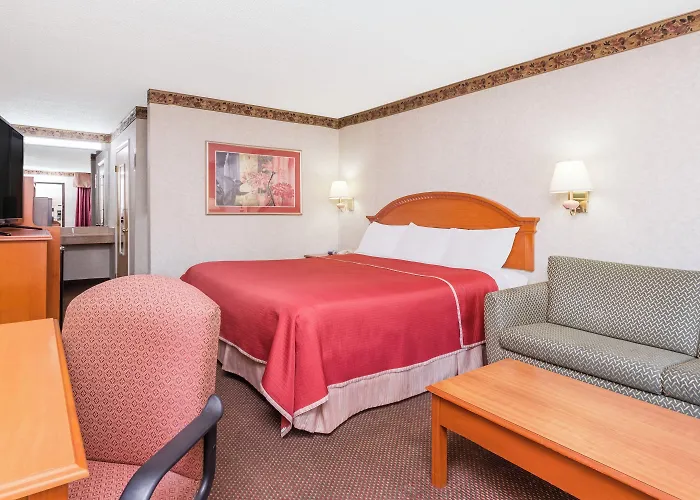 Regency Inn & Suites-Hamilton Place