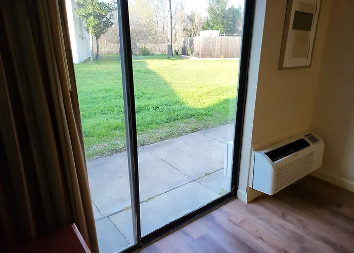 Ramada By Wyndham Houston Intercontinental Airport East