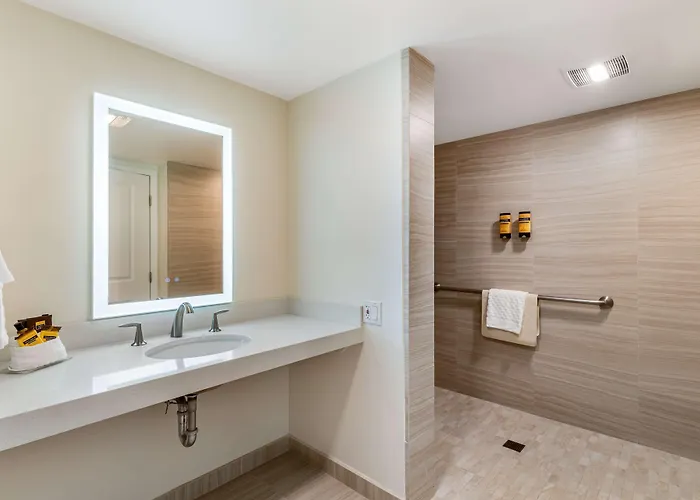 Best Western Plus Monterey Inn