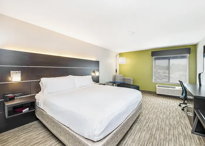 Holiday Inn Express - Delafield By Ihg