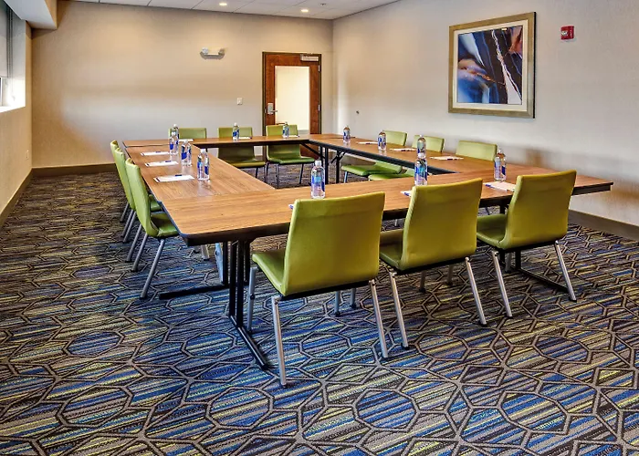 Holiday Inn Express Louisville Airport Expo Center By Ihg