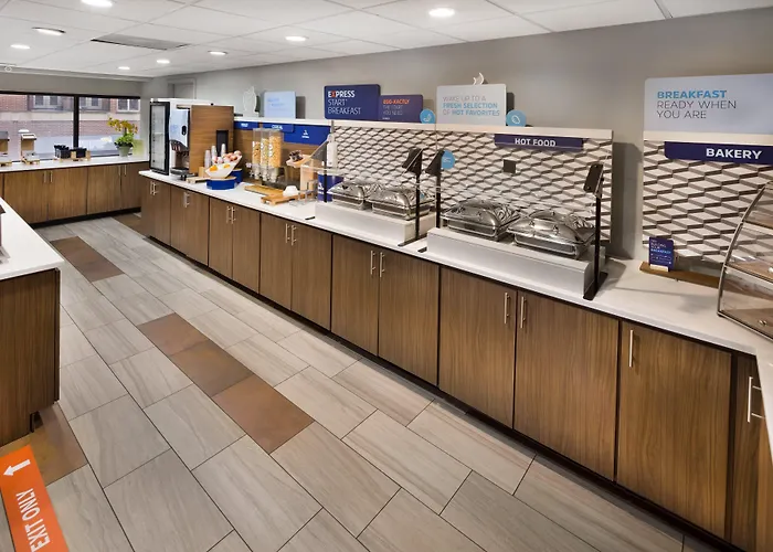 Holiday Inn Express & Suites - Atlanta Downtown By Ihg