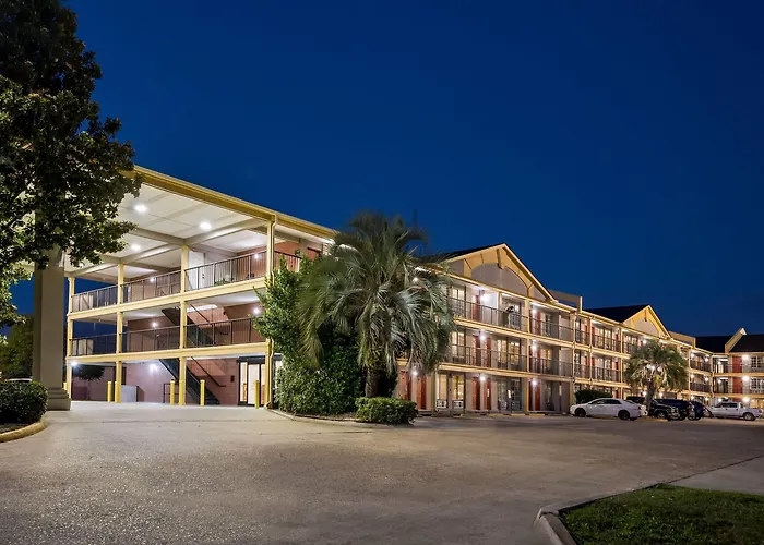 Metairie Motels