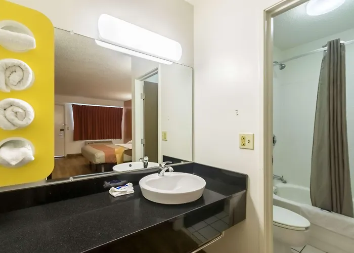 Motel 6-Crawfordsville, In