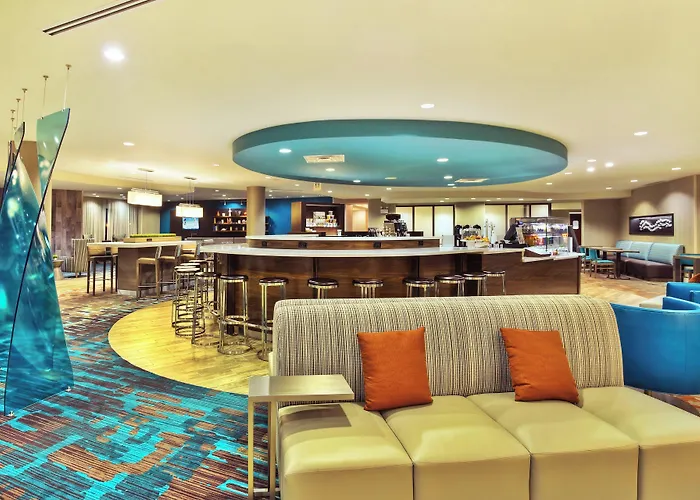 Courtyard By Marriott Gulfport Beachfront