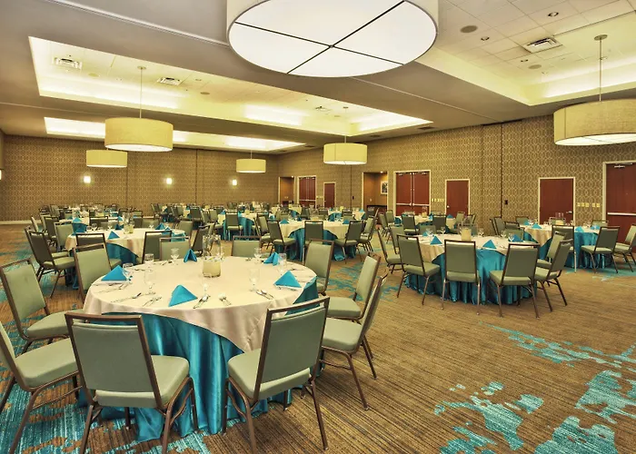 Courtyard By Marriott Gulfport Beachfront