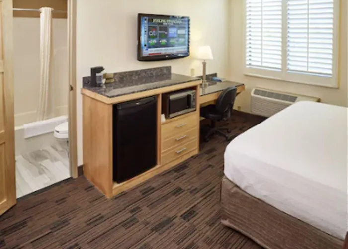 Savage Hotels