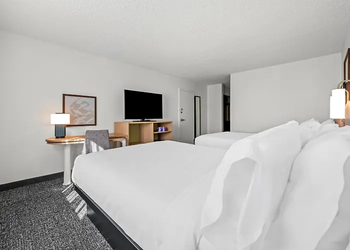 Spark By Hilton Cleveland Beachwood
