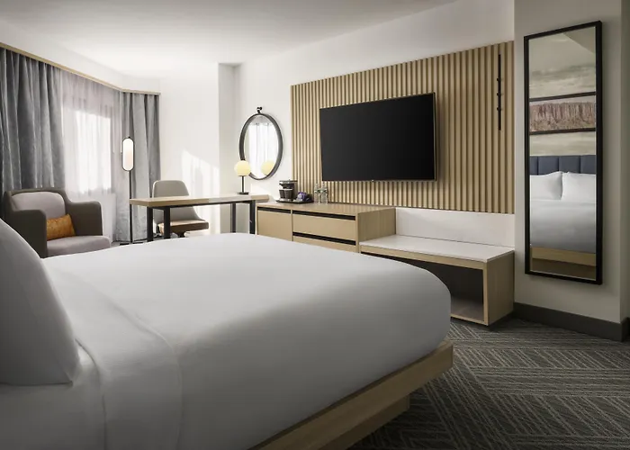 Doubletree By Hilton Fort Lee/George Washington Bridge