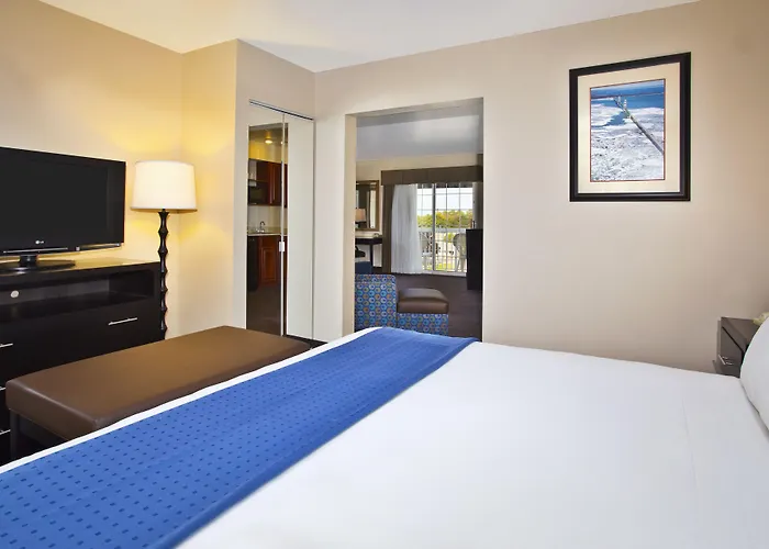Holiday Inn Express Mackinaw City By Ihg