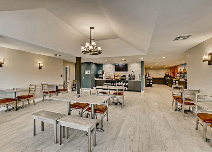 Orangewood Inn And Suites Midtown