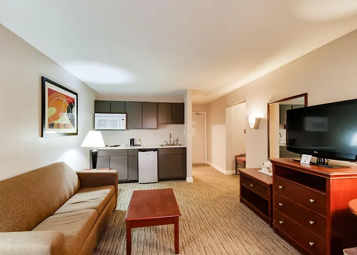 Orangewood Inn And Suites Midtown