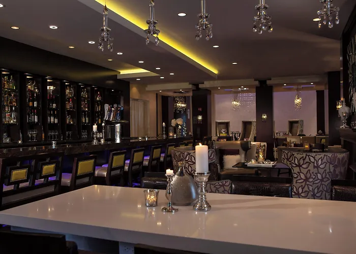 Renaissance Chicago North Shore Hotel