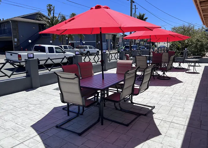 Surf City Inn & Suites