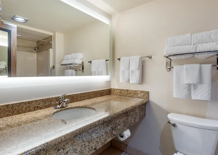 Best Western Plus Oak Harbor Hotel & Conference Center