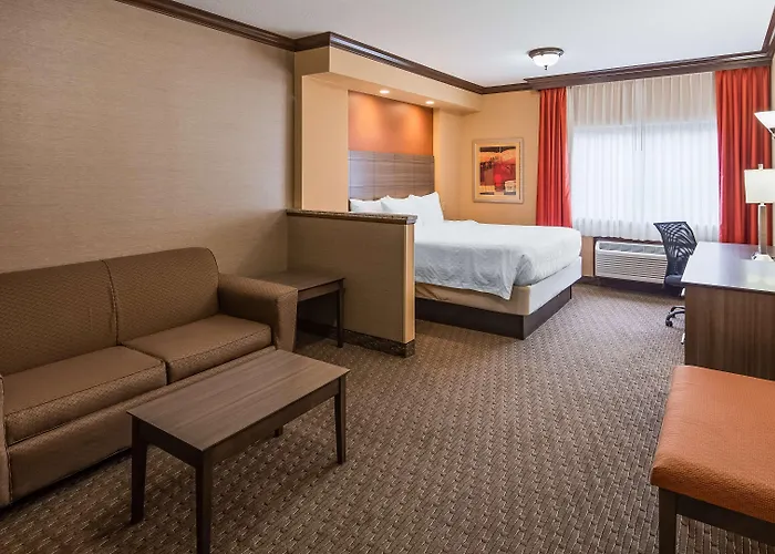 Best Western Plus North Canton Inn & Suites