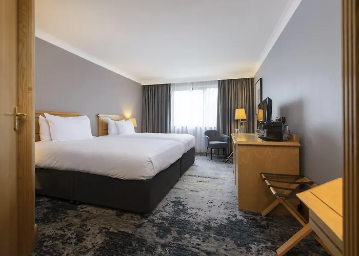 Doubletree By Hilton Swindon Hotel