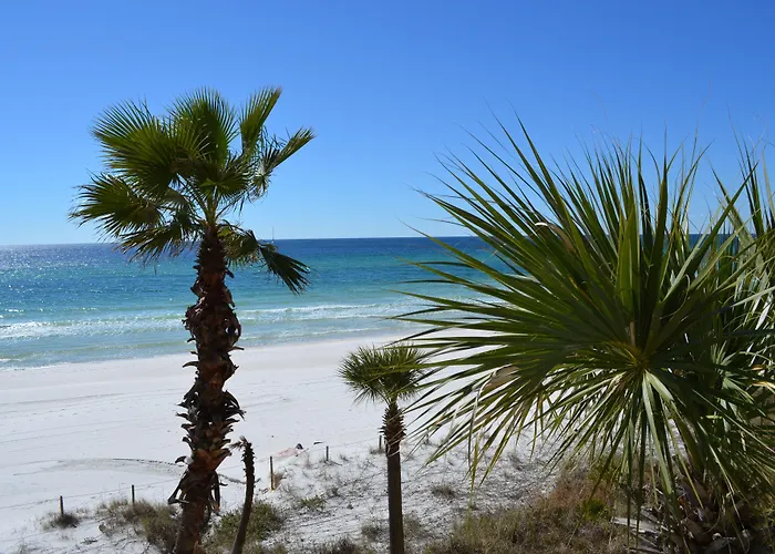 Days Inn By Wyndham Panama City Beach Beachfront Resort