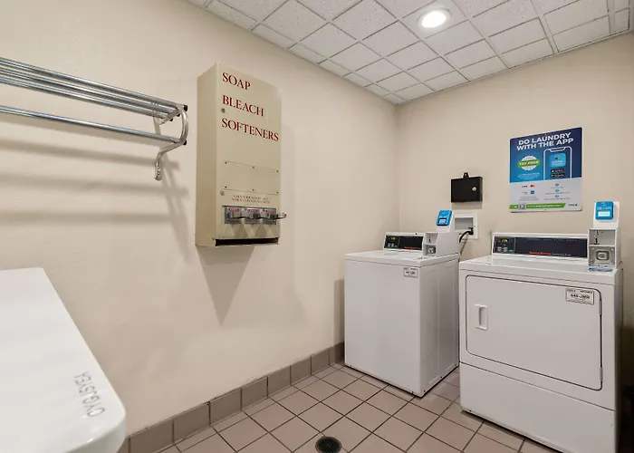 Ramada By Wyndham Harrisburg/Hershey Area