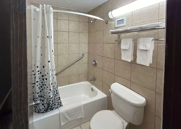 Motel 6 Ada Ok