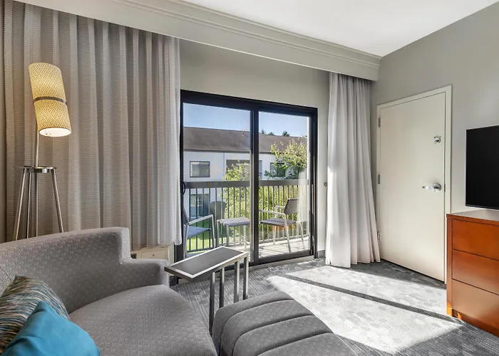 Sonesta Select Newport Middletown