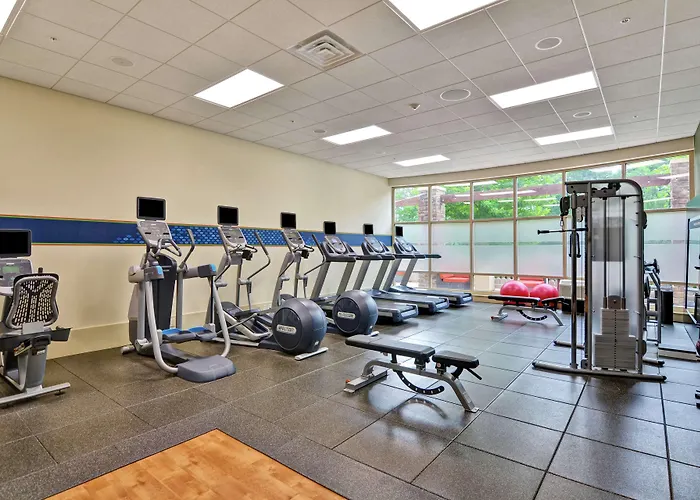 Hampton Inn & Suites Crabtree