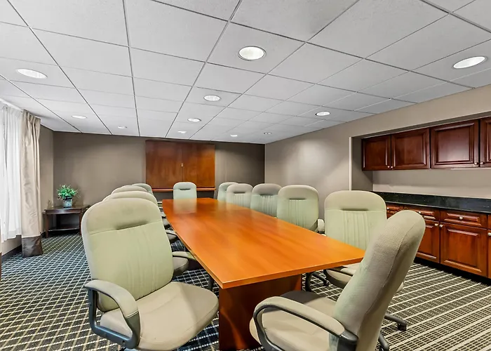 Comfort Inn&Suites Somerset - New Brunswick