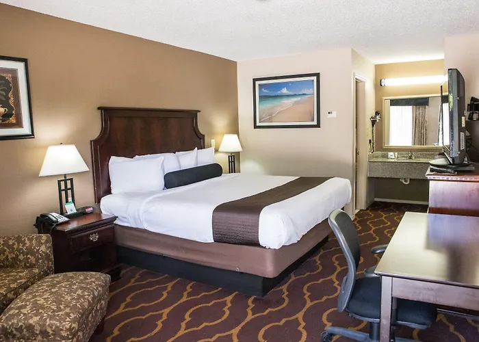 Mockingbird Inn & Suites