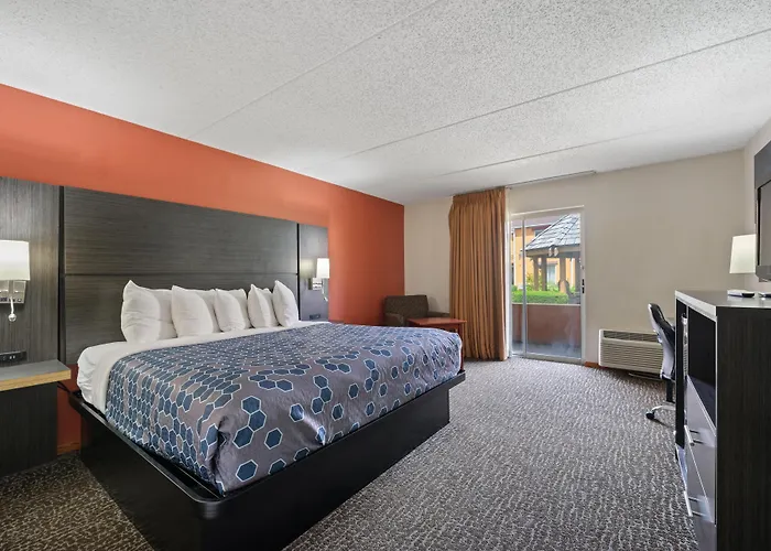 Chicago Club Inn & Suite