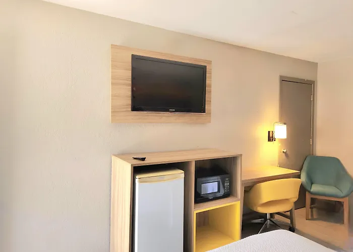 Days Inn By Wyndham Mcallen