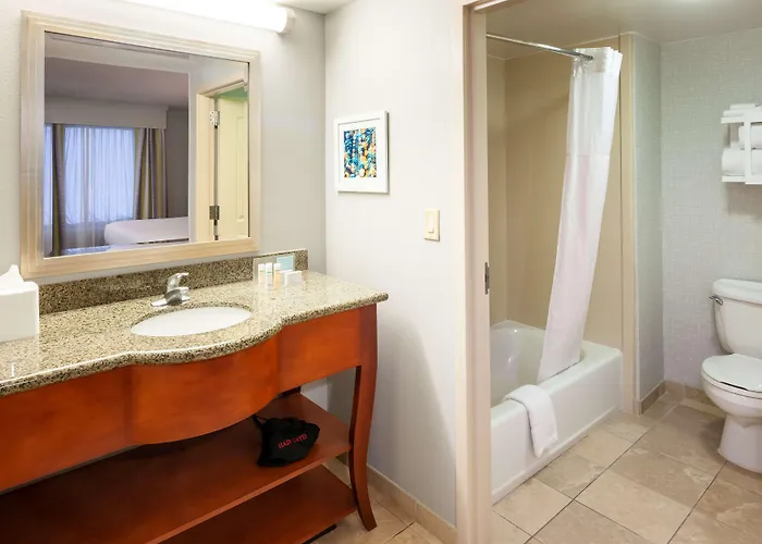 Hampton Inn & Suites Mobile I-65@ Airport Boulevard