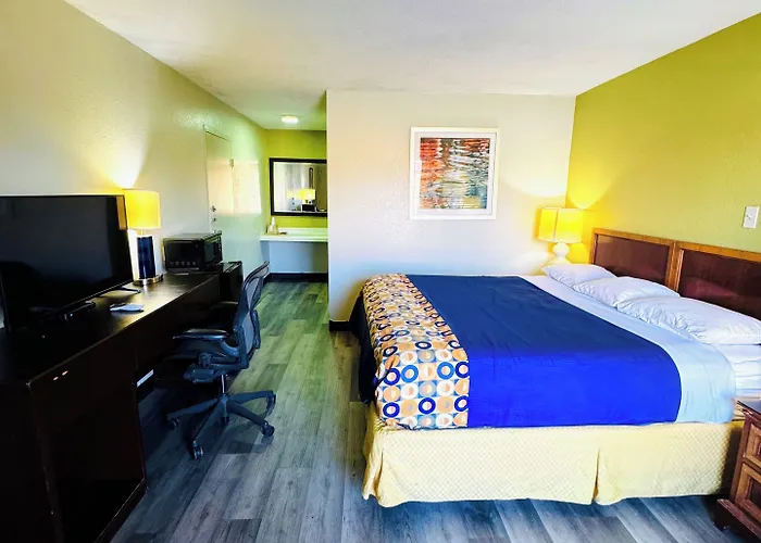 Newnan Lodge