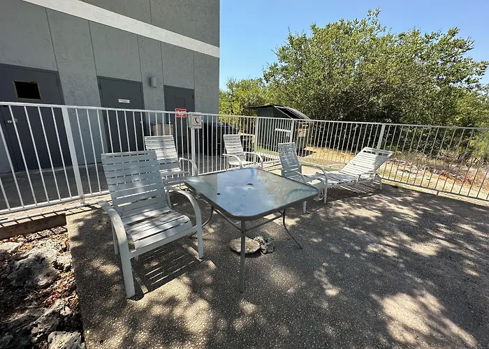 Home Suites Hill Country