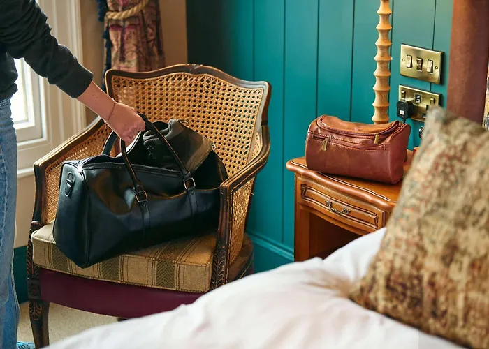 Dartmouth Cheap Hotels