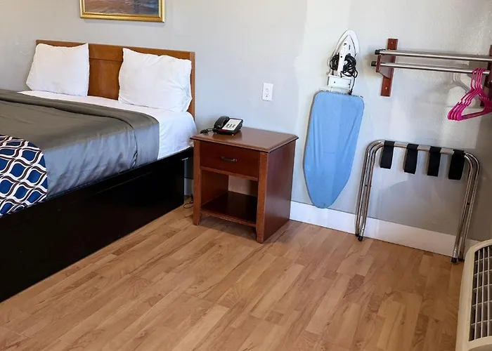 Applegate Inn