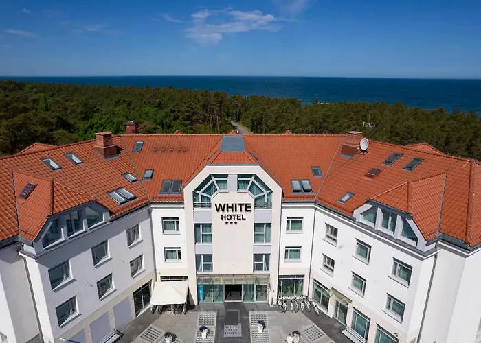 Hotel White