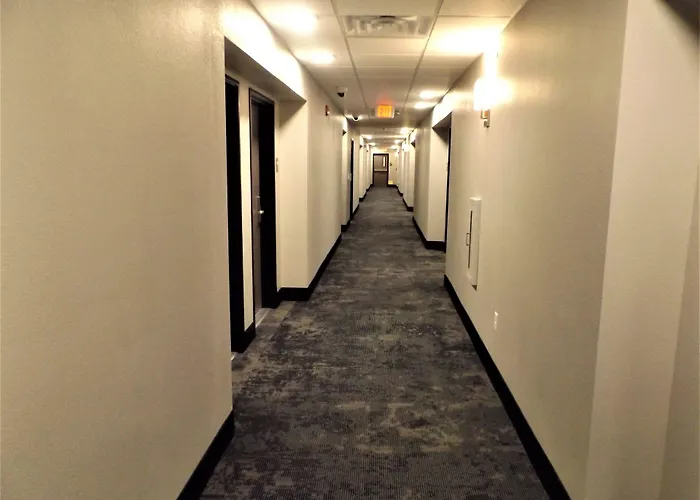 Brookstone Inn & Suites