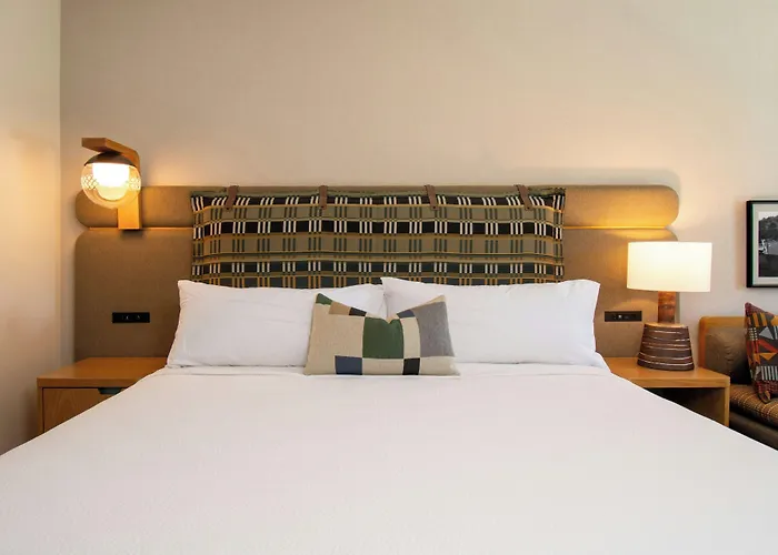 Marin Hilltop Hotel