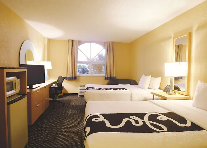 La Quinta By Wyndham Coral Springs South