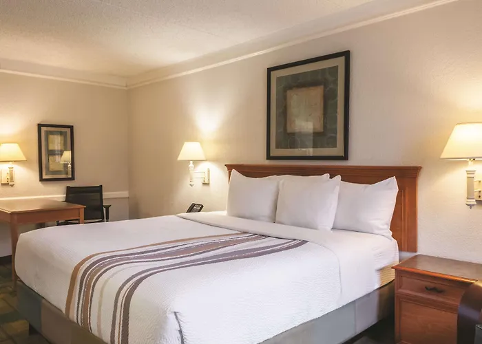 La Quinta Inn By Wyndham New Orleans West Bank / Gretna
