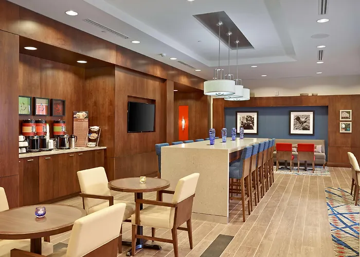 Hampton Inn By Hilton Halifax Downtown