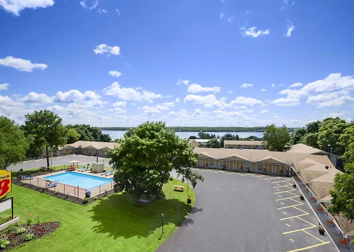 Brockville Motels