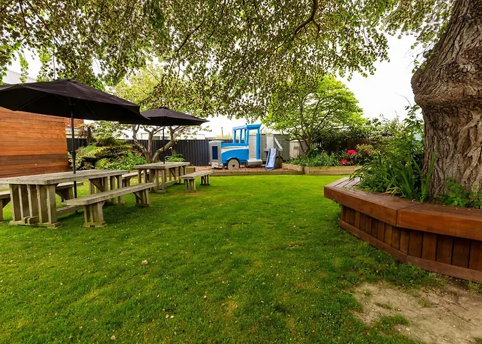 Makikihi Country Hotel