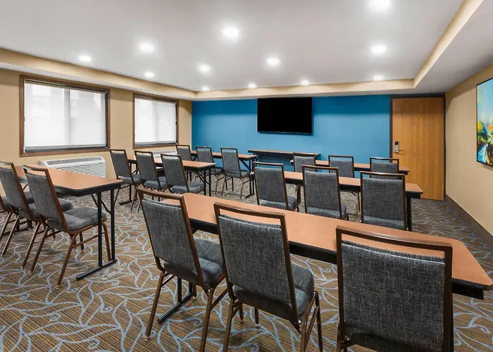 Americinn By Wyndham Mankato Event Center Near Msu