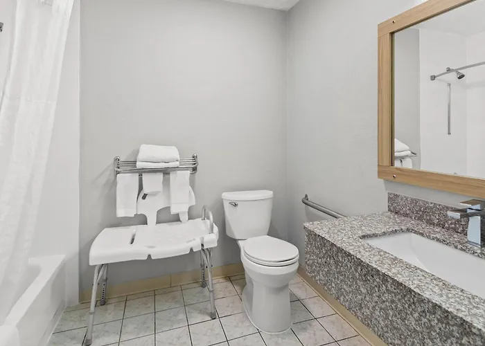 Days Inn By Wyndham Hillsboro Tx