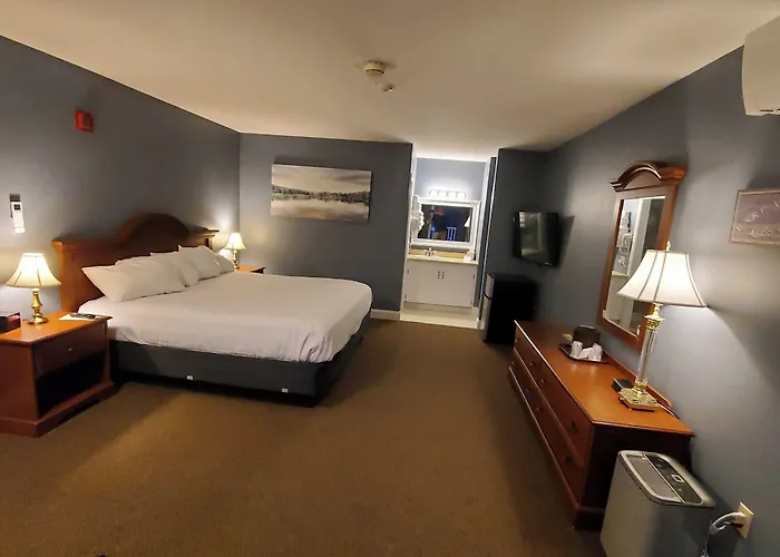 Birch Knoll Motel