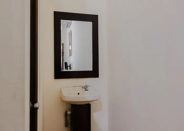 Hotel Mahkota Plengkung By Ecommerceloka