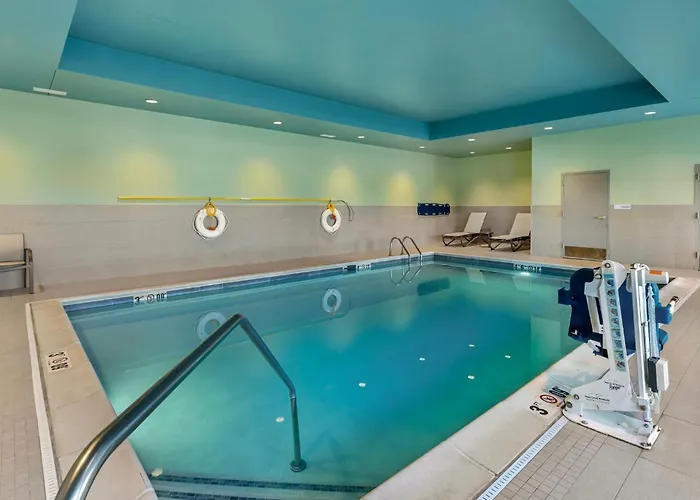 Holiday Inn Express & Suites Findlay North By Ihg