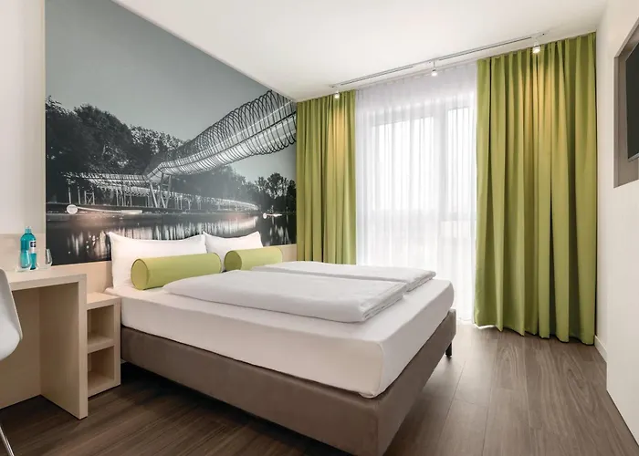 Super 8 by Wyndham Oberhausen am Centro